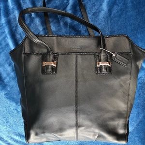 TAYLOR LEATHER NORTH/SOUTH TOTE
F25941 Black